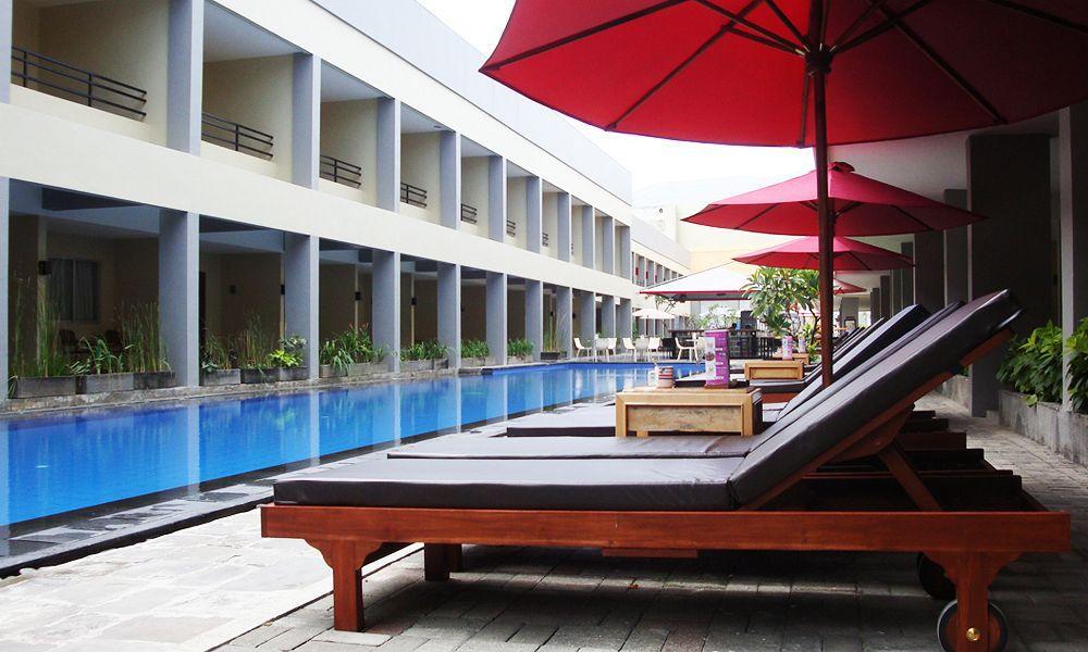 Kuta Station Hotel And Spa Bali Exterior foto