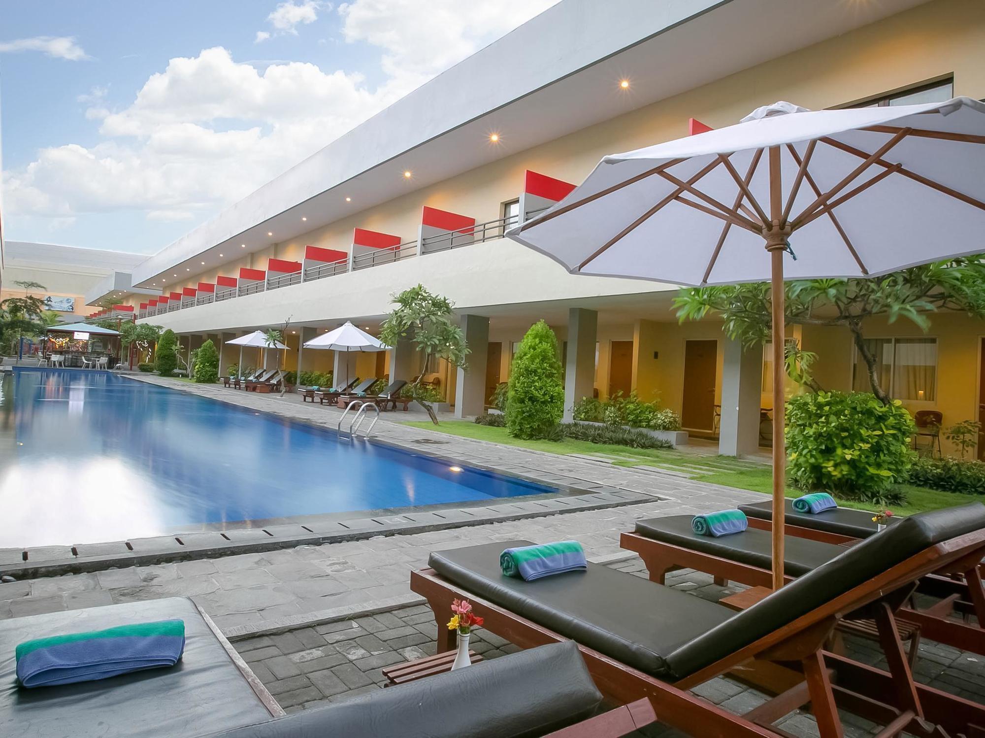 Kuta Station Hotel And Spa Bali Exterior foto