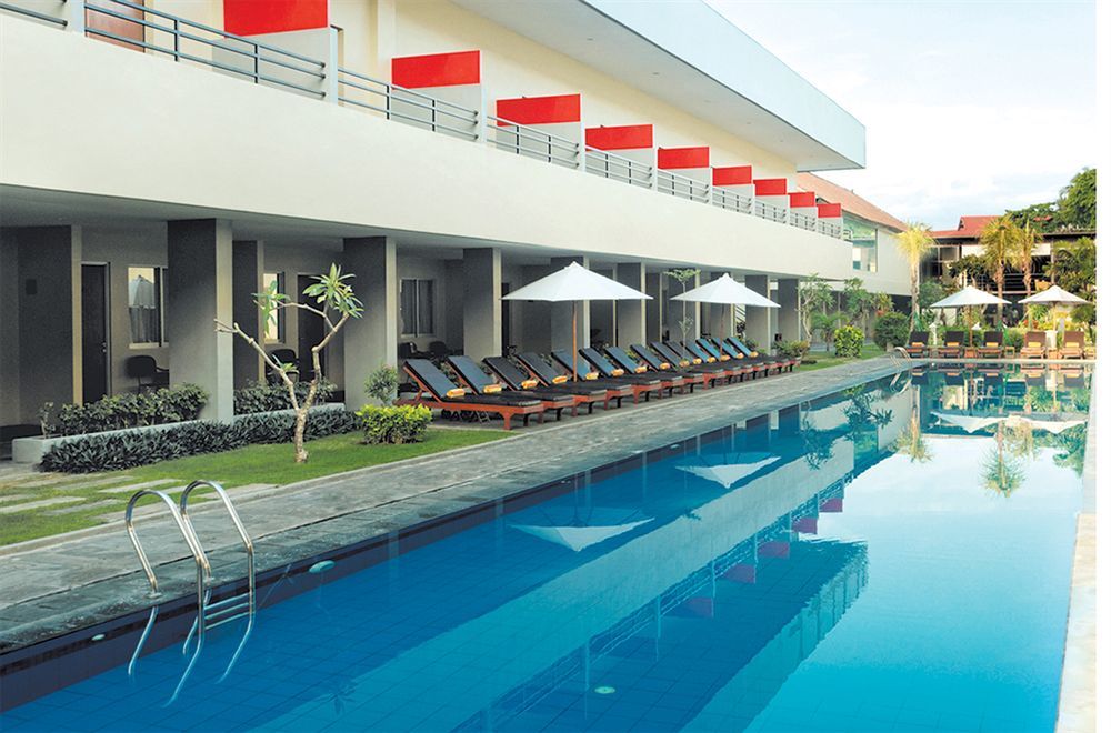 Kuta Station Hotel And Spa Bali Exterior foto