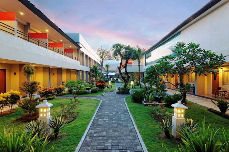 Kuta Station Hotel And Spa Bali Exterior foto